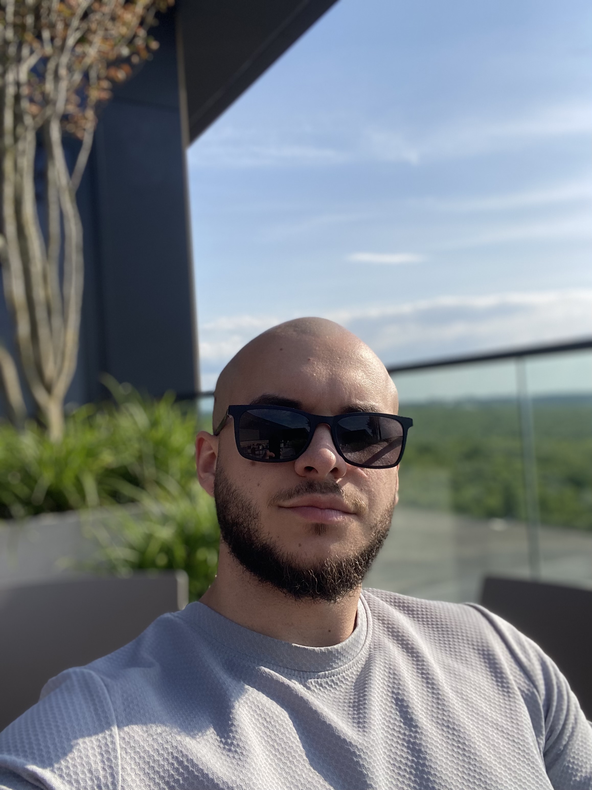 Razvan profile picture